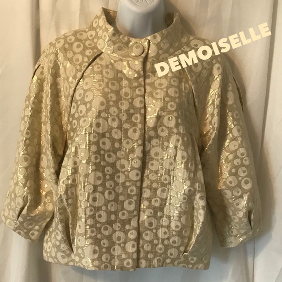 Demoiselle gold metallic jacket. - Picture 1 of 8